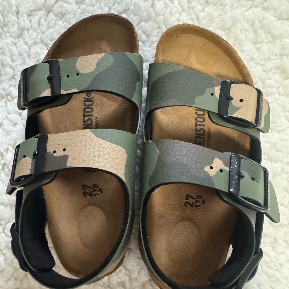 New Birkenstock Kids Camo Sandals size c9